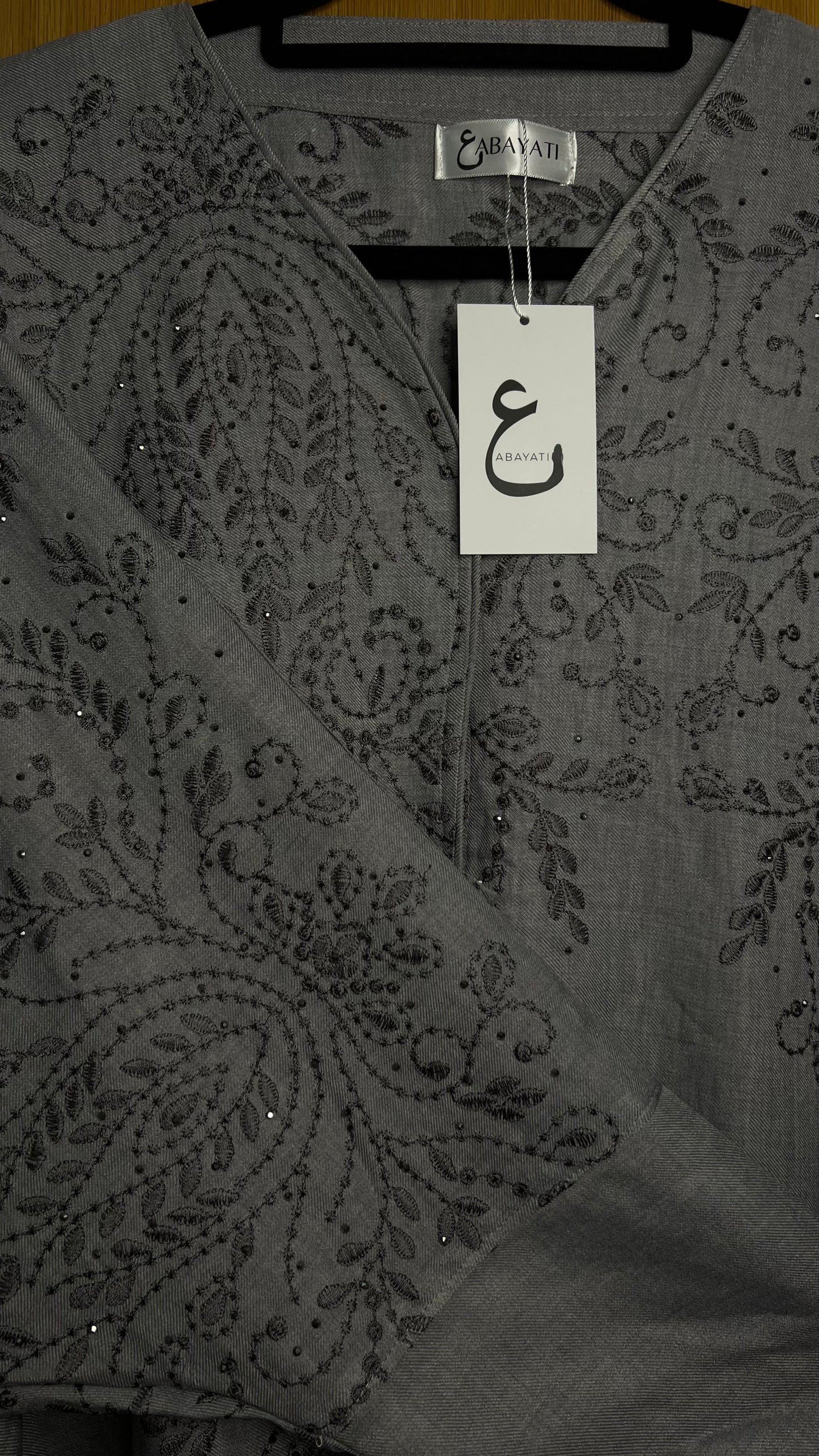 Embrodery thread abaya